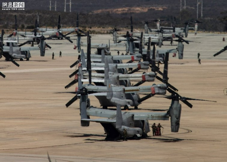 Tuy nhiên, với các loại máy bay lên thẳng vốn dĩ có thể cất cánh từ bất cứ đấu, màn trình diễn Voi Đi Bộ chỉ đơn thuần để phô trương sức mạnh.