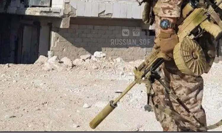 Trung liên RPK-16 là dòng súng trung liên được mới nhất được hãng Kalashnikov vào năm 2016. Điều đặc biệt là ngay sau khi hoàn thiện, RPK-16 đã được bí mật mang sang chiến trường Syria để thực chiến. Hình ảnh súng PRK-16 trong tay lực lượng đặc nhiệm Nga.