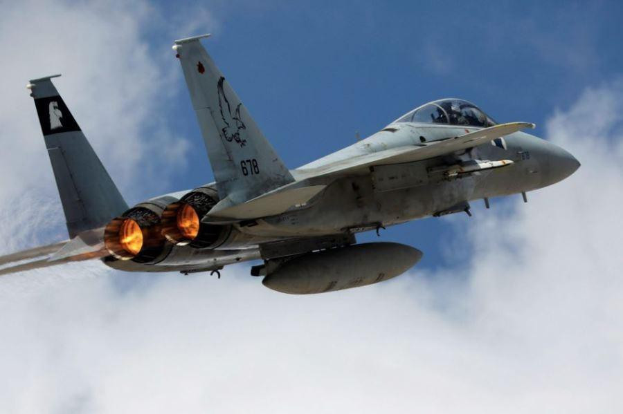 “Các máy bay F-16 Israel lợi dụng địa hình, bay cực thấp, lợi dụng những dãy núi ở Cao nguyên Golan che chắn rồi bay cao, xuất hiện gần như trong chớp mắt, thực hiện phóng 12 tên lửa hành trình Delilah rồi lại lao xuống thấp ngay lập tức. Vì có quá ít thời gian, các lực lượng phòng không chỉ còn vài giây để phản ứng", nguồn tin này chia sẻ.