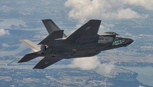 F-35I mang tới những tính năng cần thiết, đáp ứng hàng loạt thử thách phức tạp và liên tục thay đổi mà Israel phải đối mặt, nhất là khi không quân Israel đang tác chiến ở hàng loạt mặt trận tại Trung Đông", Tư lệnh không quân Israel Amikam Norkin tuyên bố.