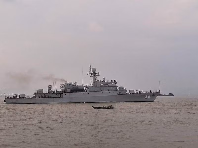 Sau khi Tàu 20 - chiếc Pohang thứ hai Hàn Quốc cung cấp cho Việt Nam được thử nghiệm gắn các ống phóng KT-184 của tên lửa hành trình chống hạm 3M24 Uran-E thì đã có nhiều dự đoán cho rằng Tàu 18 cũng sẽ sớm tích hợp khí tài này.