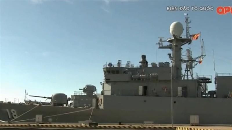 Như thông tin đã đề cập trước đó, Tàu 18 là chiếc Pohang Flight III đầu tiên được phía Hàn Quốc bàn giao cho Hải quân Việt Nam, thiết kế của nó nguyên bản là để đảm nhiệm vai trò tuần tra và săn ngầm.