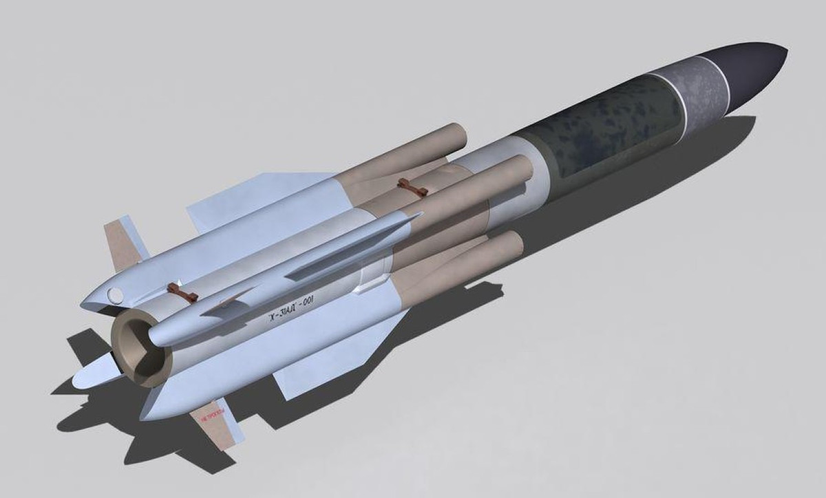 Kh-31AD cũng là tên lửa chống hạm siêu âm đầu tiên được trang bị cho máy bay chiến thuật.