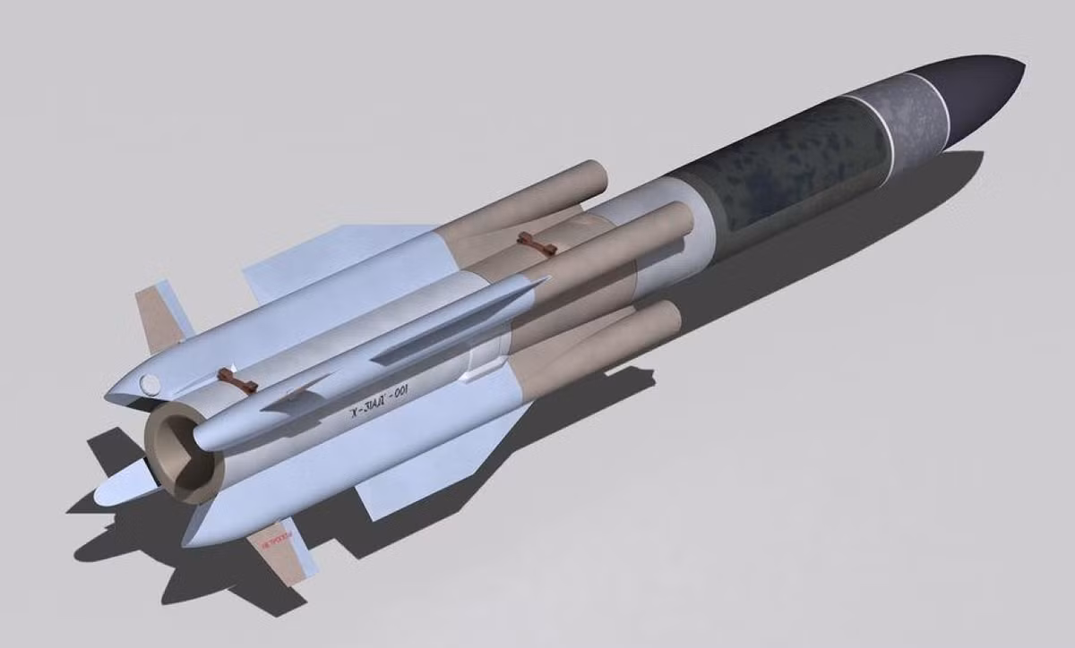 Kh-31AD cũng là tên lửa chống hạm siêu âm đầu tiên được trang bị cho máy bay chiến thuật.