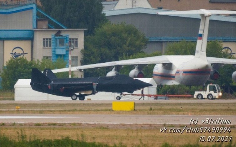 Với ưu thế chỉ có một động cơ, giá thành sản xuất và chi phí vận hành của tiêm kích tàng hình mới này, được cho là sẽ thấp hơn nhiều so với các loại tiêm kích thế hệ 5 hiện tại.