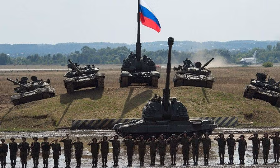 “Ở đây có lẽ nên hiểu rằng các quốc gia khác không quan tâm đến việc mua vũ khí của Nga, bởi vì ở Syria, Libya và Karabakh cũng đã chứng minh rằng các hệ thống phòng không chẳng thể cung cấp khả năng bảo vệ tin cậy trước máy bay không người lái của đối phương".