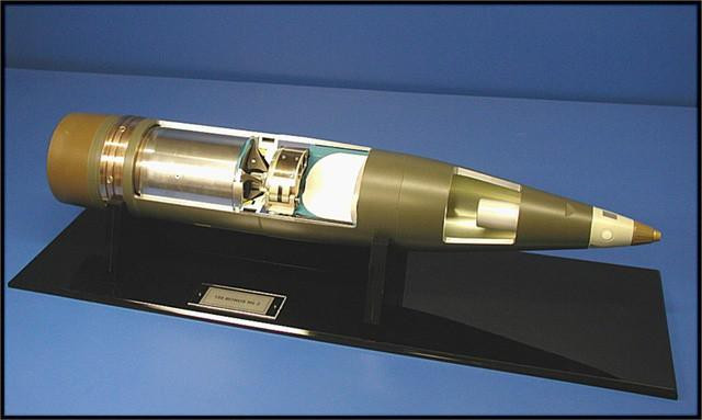 Tầm bắn xa, độ chính xác cao, khả năng hoạt động tốt với kíp pháo thủ chỉ cần 3 thành viên. Pháo tự hành Archer xứng đáng là dòng pháo tự hành bánh lốp tốt nhất thế giới. Pháo tự hành FH 77BW hiện đang phục vụ trong biên chế của lục quân Thụy Điển, Na Uy và Croatia.