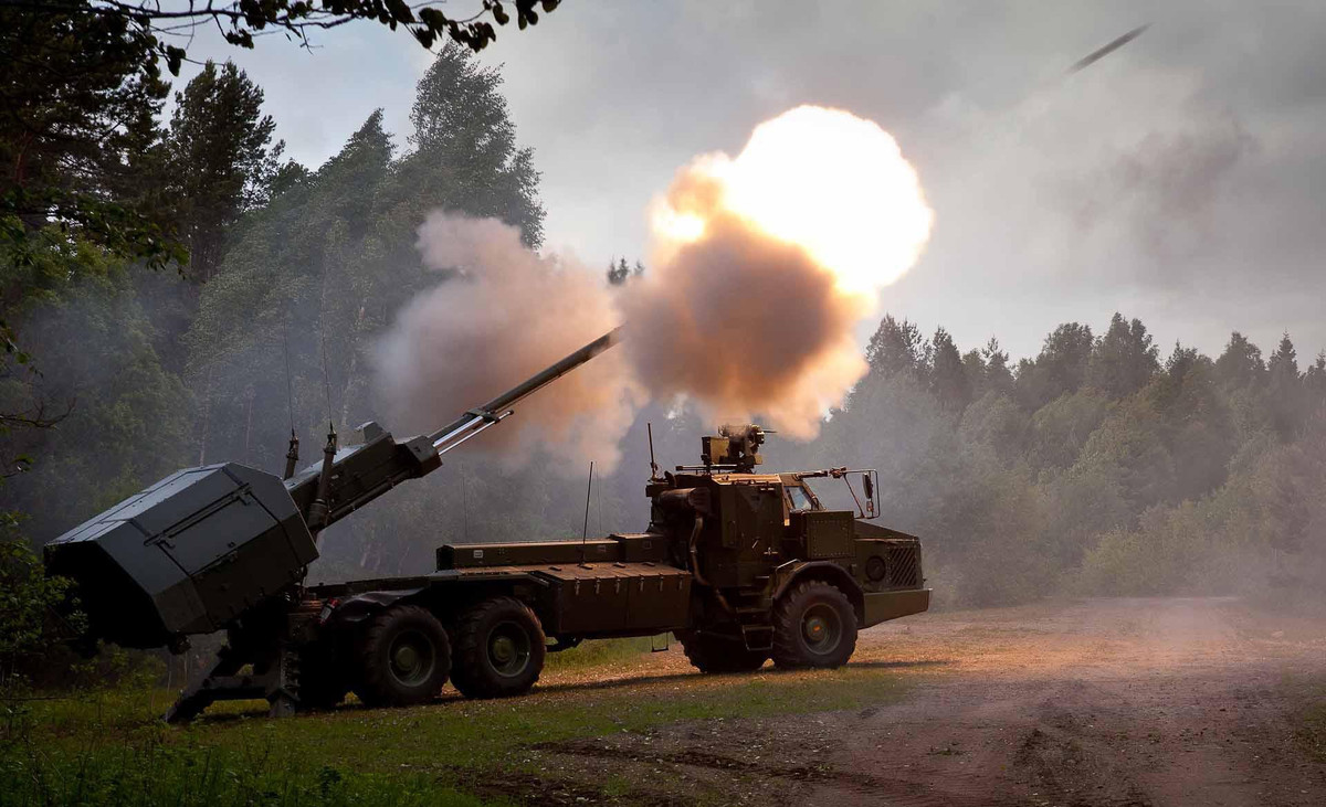 Với hơn 25 tấn đạn được xe chở đạn mang theo, mỗi khẩu pháo và có thể hoạt động đến 24 giờ. Một khẩu pháo tự hành Archer có thể bắn liên tục 75 viên đạn trong 1 giờ, tốc độ bắn lên đến 9 phát/phút.