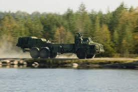 Mỗi khẩu pháo tự hành Archer đều có 1 xe cung cấp và nạp đạn, thời gian nạp đạn cho pháo là 8 phút.