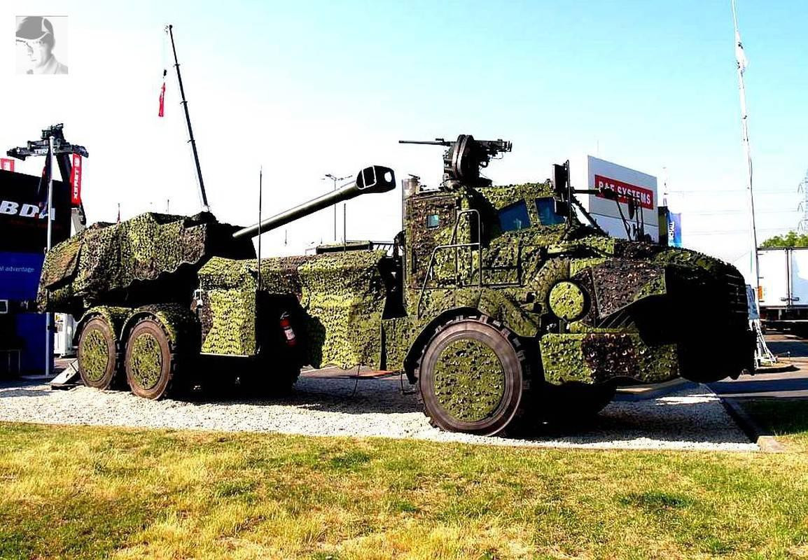 Đạn pháo có dẫn đường bằng GPS M982 Excalibur với độ chính xác cực cao cũng có thể sử dụng trên khẩu pháo tự hành này.