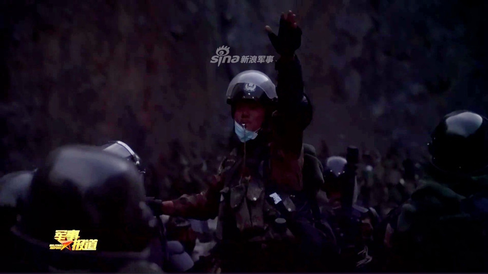 Cuộc xung đột bằng gậy gộc và tay không giữa hai bên thậm chí còn kéo dài đến đêm, chỉ kết thúc sau khi phía Trung Quốc gửi tiếp viện, cân bằng lực lượng với phía Ấn Độ.