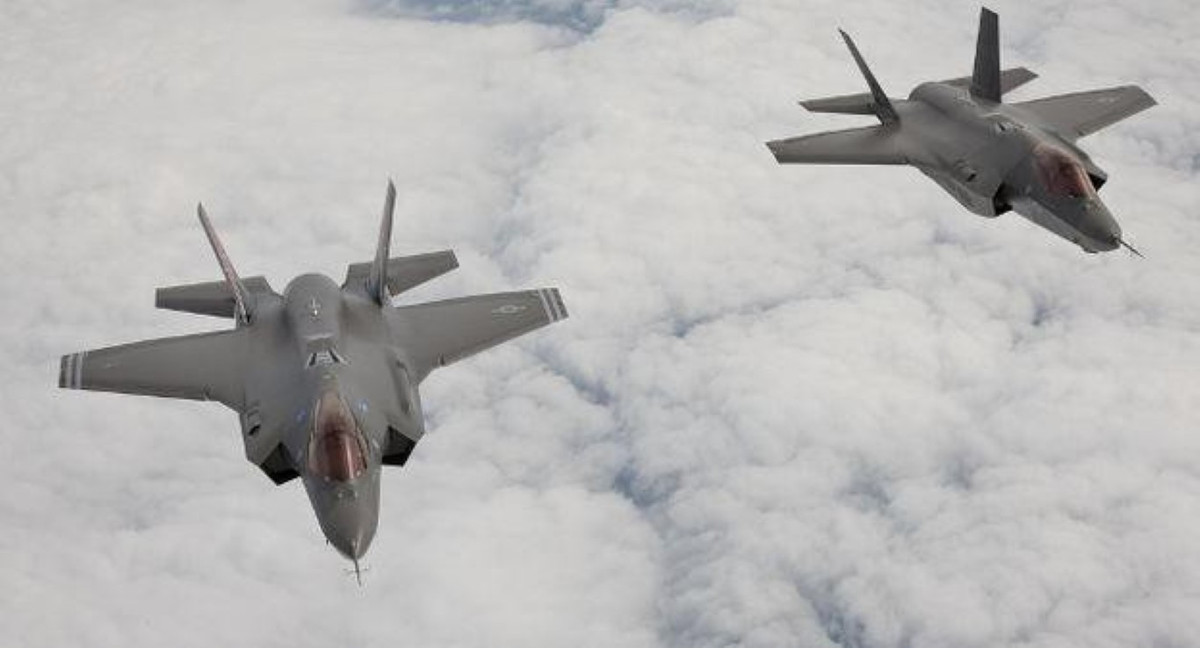 Phát ngôn viên Bộ Ngoại giao Mỹ cho biết chính quyền Biden sẽ thực hiện thỏa thuận trong khi "vẫn tiếp tục đánh giá chi tiết và tham vấn quan chức UAE" về cách vũ khí được sử dụng.