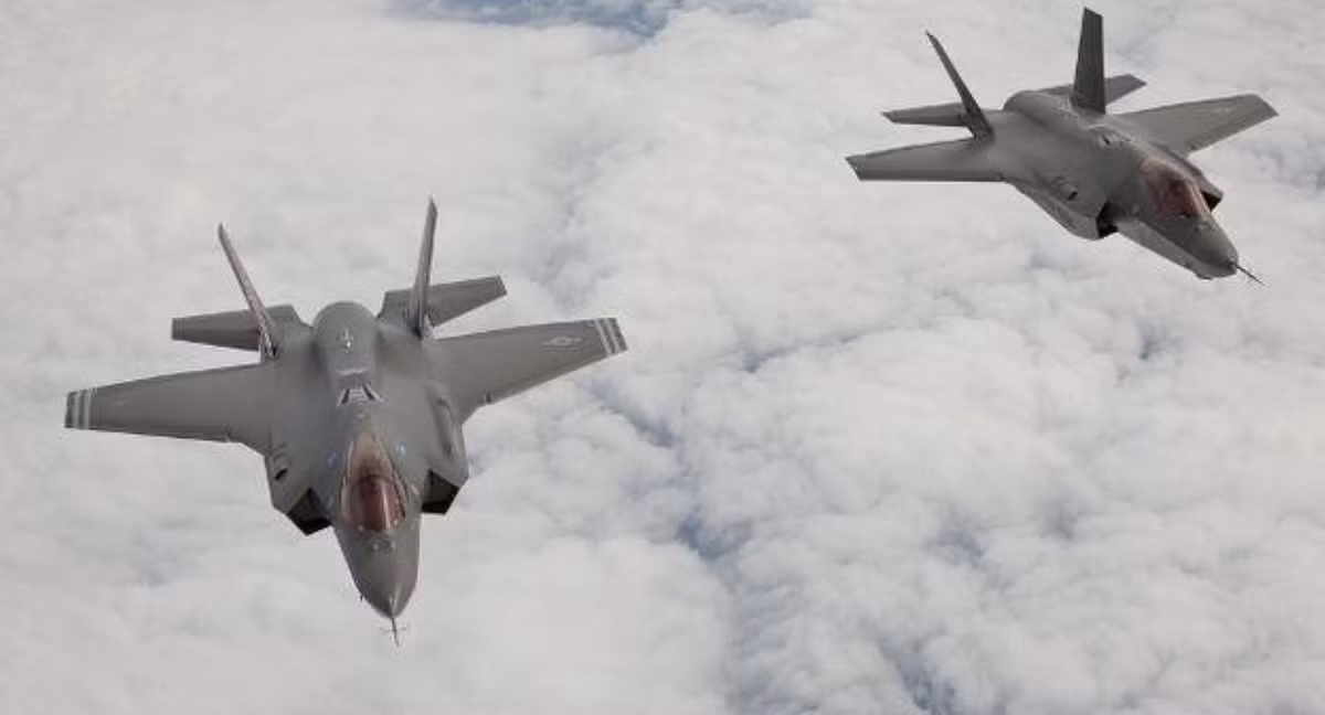 Phát ngôn viên Bộ Ngoại giao Mỹ cho biết chính quyền Biden sẽ thực hiện thỏa thuận trong khi "vẫn tiếp tục đánh giá chi tiết và tham vấn quan chức UAE" về cách vũ khí được sử dụng.