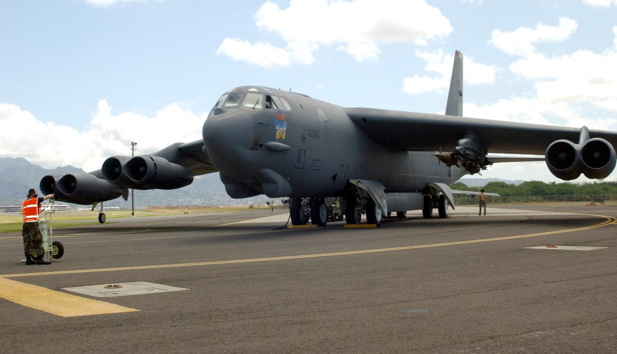 Đáng chú ý một số chiếc B-52H được phục hồi mới đây được Mỹ lấy ra từ "nghĩa địa" máy bay. Điều này cho thấy sự bền bỉ của khung thân chiếc máy bay ném bom chiến lược này.