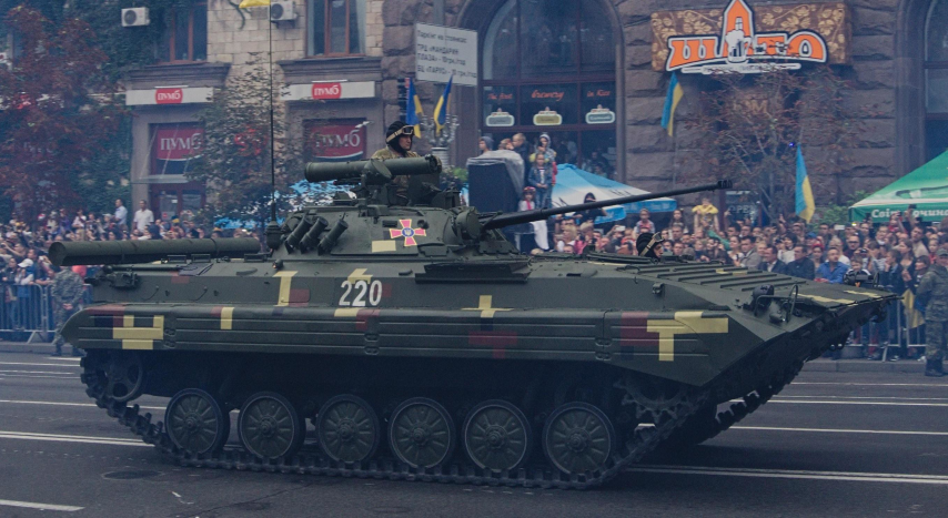 “Ba xe chiến đấu bộ binh BMP-2 không bị phá hủy bởi Lực lượng vũ trang, nhưng do sơ suất bắn nhầm và hỏa hoạn, rất may không có thiệt hại về nhân mạng”, đại diện DPR cho biết