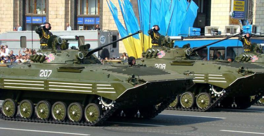 Pháo tự động bắn nhanh 2A42 30mm có thể tấn công mục tiêu trên bộ, trên không với phạm vi hỏa lực 1.500m (chống thiết giáp), 2.500m (mục tiêu mặt đất) và 3.000m (mục tiêu trên không), tốc độ bắn 550 phát/phút.