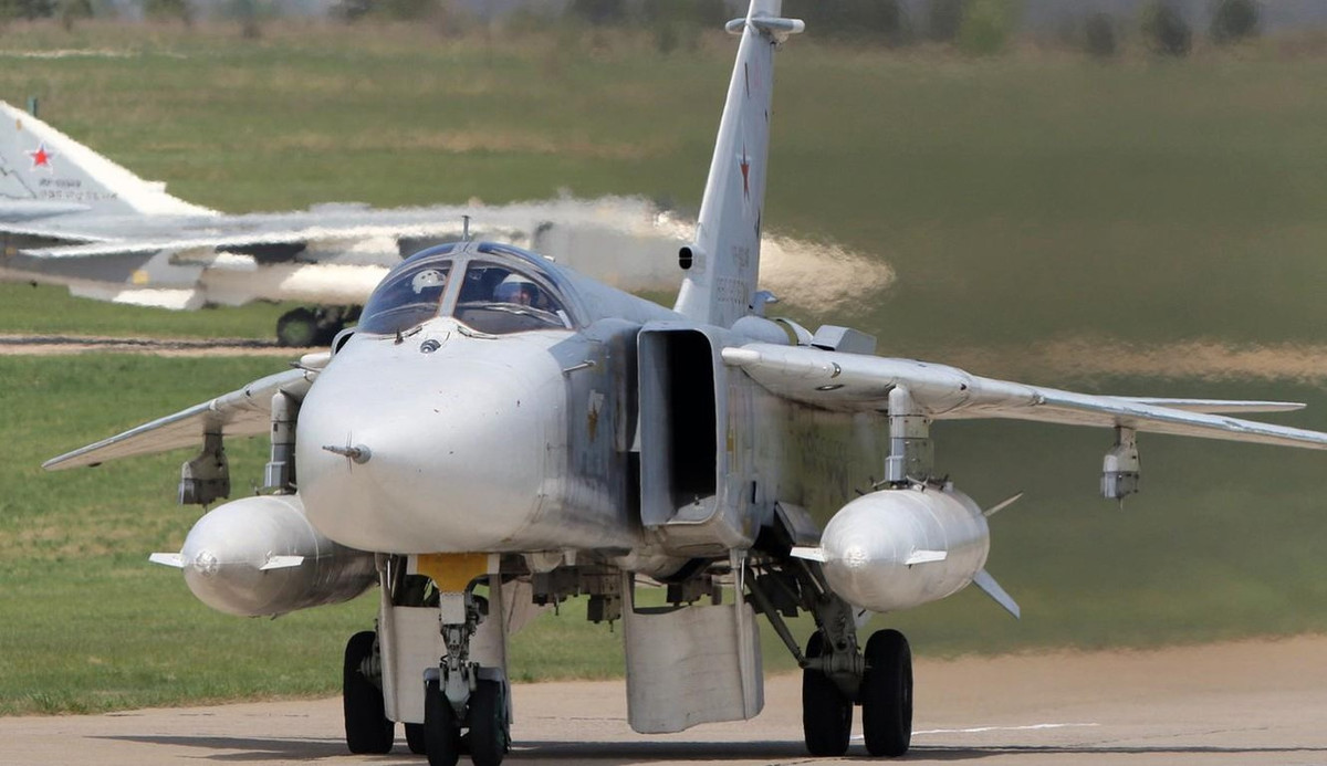 Trong chiến dịch tại Syria, những máy bay ném bom loại này tấn công chính xác vào các mục tiêu IS, mặc dù không tránh khỏi tổn thất. Nhìn chung, Su-24M của Nga đã chứng tỏ mình là một cỗ máy có khả năng tác chiến hiệu quả bên cạnh Su-34.