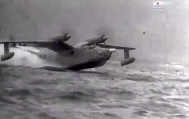 Sang tới năm 1981, 4 chiếc thủy phi cơ săn ngầm Be-12 đã được Liên Xô chuyển giao cho phía ta. Cùng với thời điểm này, 15 trực thăng săn ngầm Ka-25 cũng được nước bạn chuyển sang Việt Nam.