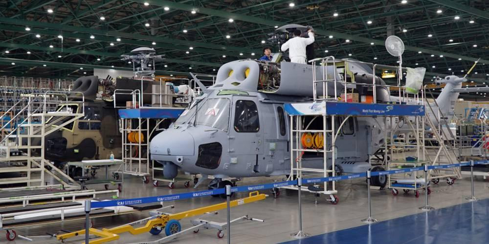 Dự kiến các trực thăng UH-1 nói trên sẽ sớm thay thế phi đội Mi-8 đã cao tuổi của Không quân Ukraine, so với trực thăng Liên Xô thì máy bay Mỹ có sức tải ít hơn nhiều nhưng đi kèm khá nhiều lợi thế.