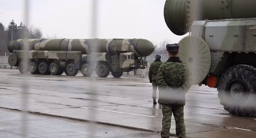 Với hệ thống dự phòng quan trọng có khả năng tự kích hoạt và không thể vô hiệu hóa, bất cứ kẻ thù nào cũng đối diện nguy cơ bị trả đũa tương xứng, thậm chí hứng chịu đòn hủy diệt từ lực lượng hạt nhân chiến lược Nga.