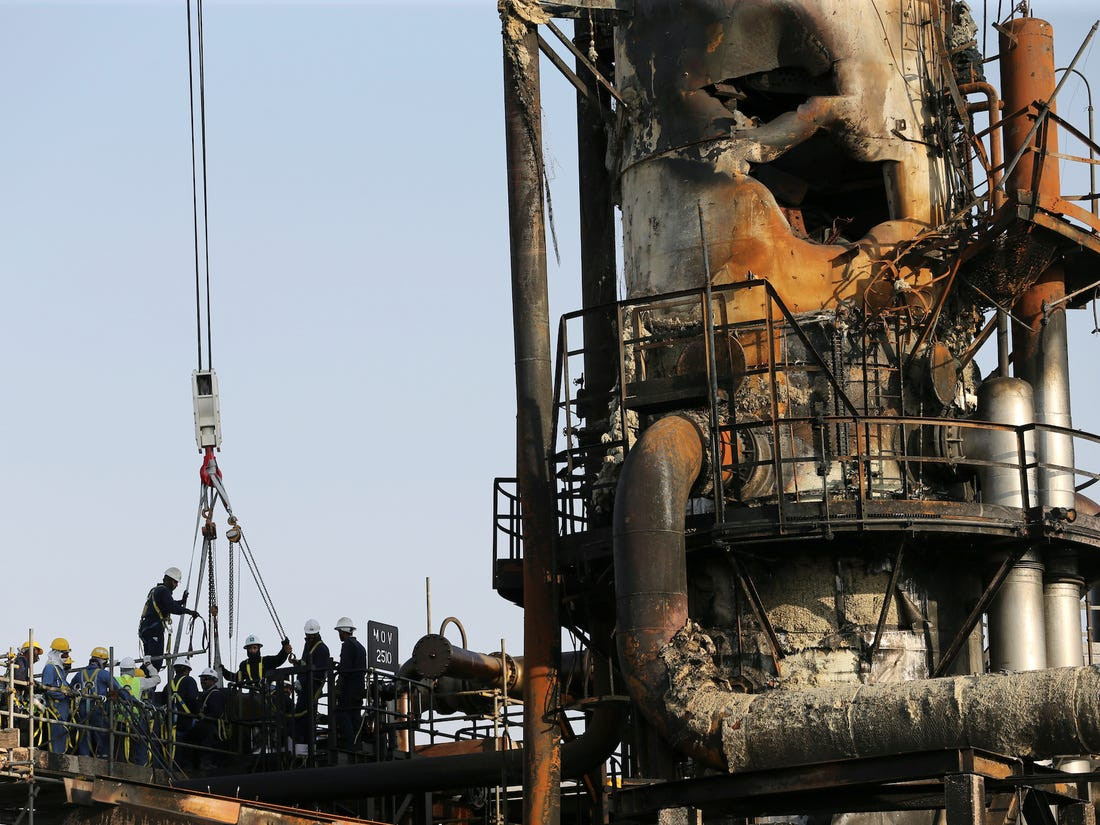 Theo thông tin được hãng thông tấn Avia của Nga đăng tải, nguồn tin không chính thức cho biết, lực lượng phiến quân Yemen là tác giả của cuộc tấn công này, số tên lửa đạn đạo được Yemen sử dụng có nguồn gốc từ Iran.