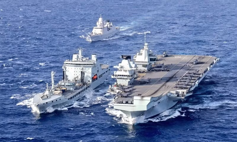 Anh cho biết đợt triển khai của nhóm tác chiến tàu sân bay Queen Elizabeth thể hiện cam kết của nước này đối với an ninh tập thể trong khu vực. Đồng thời cho rằng tự do thông thương trên vùng biển quốc tế như Biển Đông là mấu chốt cho sự hòa bình, ổn định và phát triển trong khu vực và trên thế giới.