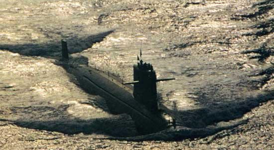 Tàu ngầm tấn công chạy động cơ hạt nhân Type 093 được nghiên cứu chế tạo từ cuối thập niên 1980 đầu những nhưng năm 1990, được đóng tại Tập đoàn Công nghiệp đóng tàu Trung Quốc, Tập đoàn Đóng tàu Bột Hải, Hồ Lô Đảo.