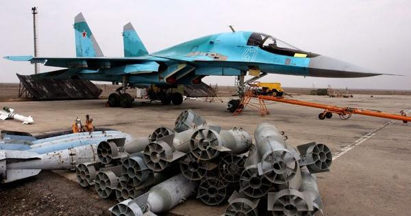 Máy bay tiêm kích Su-34 được thiết kế để trở thành trụ cột trong sức mạnh tấn công mặt đất của Không quân Nga. Fullback sẽ thay thế Su-24M trong vai trò máy bay chiến thuật.