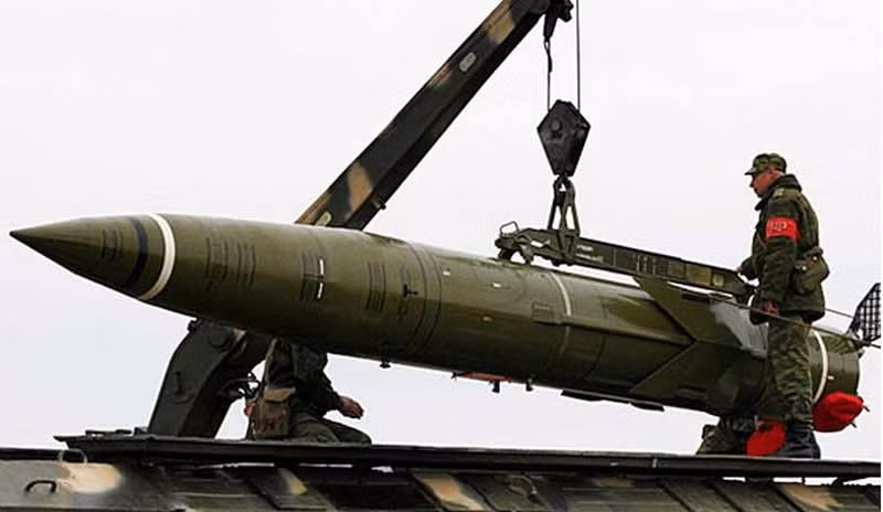 Tochka-U là tổ hợp tên lửa đạn đạo tầm ngắn do Nga sản xuất. Trước khi vụ việc xảy ra, tổ hợp tên lửa này đang di chuyển trên đường hoàn toàn bình thường.