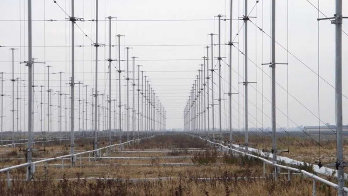 Radar Hoa Hướng Dương (Подсолнуx) được coi là loại radar mặt đất tầm xa hiện đại nhất thế giới hiện nay, loại radar này không có khả năng cơ động, chỉ có thể đặt cố định ở một vị trí sau khi triển khai.