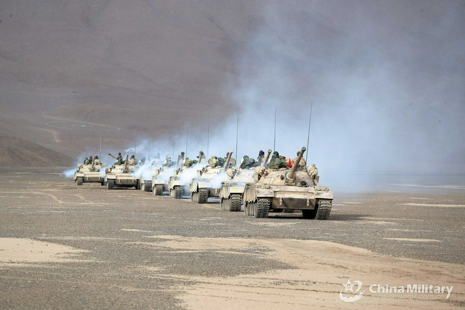 Dù ra đời vào thập niên 80 của thế kỷ trước, tuy nhiên xe tăng Type 88 những phiên bản đầu tiên, vẫn có thiết kế theo kiểu cũ, nghĩa là không có hệ thống nạp đạn tự động.