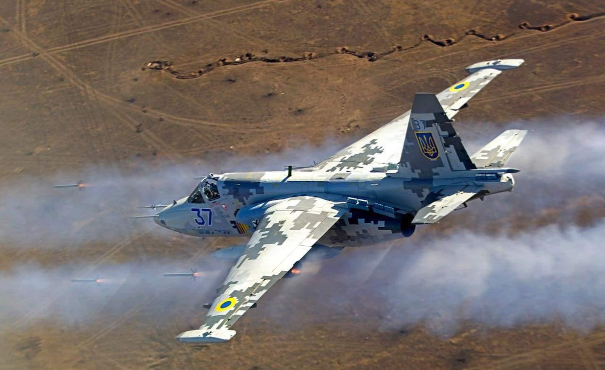 Hơn 1.000 chiếc máy bay Su-25 đã ra đời, trang bị chủ yếu cho Nga và các nước cộng hòa thuộc Liên bang Xô viết trước đây. Ngoài ra, còn có hàng trăm chiếc khác được chế tạo và xuất khẩu ra nước ngoài.