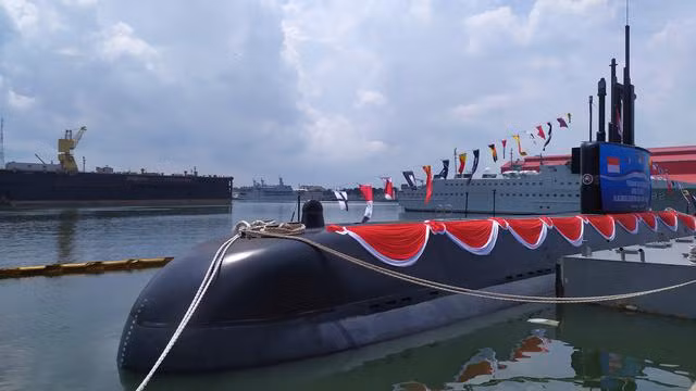 Thiết kế cực kỳ thông minh của các tàu ngầm lớp Nagapasa giúp nó chưa được đủ lương thực, thực phẩm cho hơn 40 thành viên thủy thủ đoàn, thực hiện hải trình liên tục 50 ngày trên biển mà không cần tiếp tế.