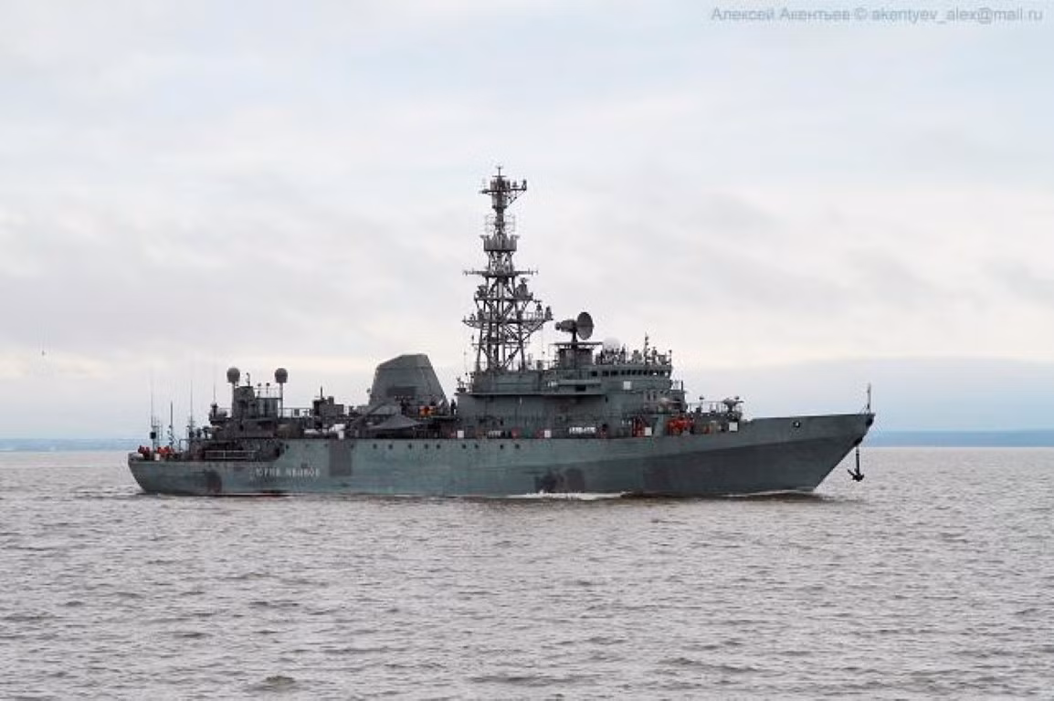 Cụ thể, tàu trinh sát mang tên Yuri Ivanov đã một mình đột nhập khu vực Hải quân NATO tập trận và bắt đầu tuần tra khu vực, qua đó cho thấy ý định hành động cứng rắn của Nga ngay cả trong điều kiện quân sự cực kỳ khó khăn.