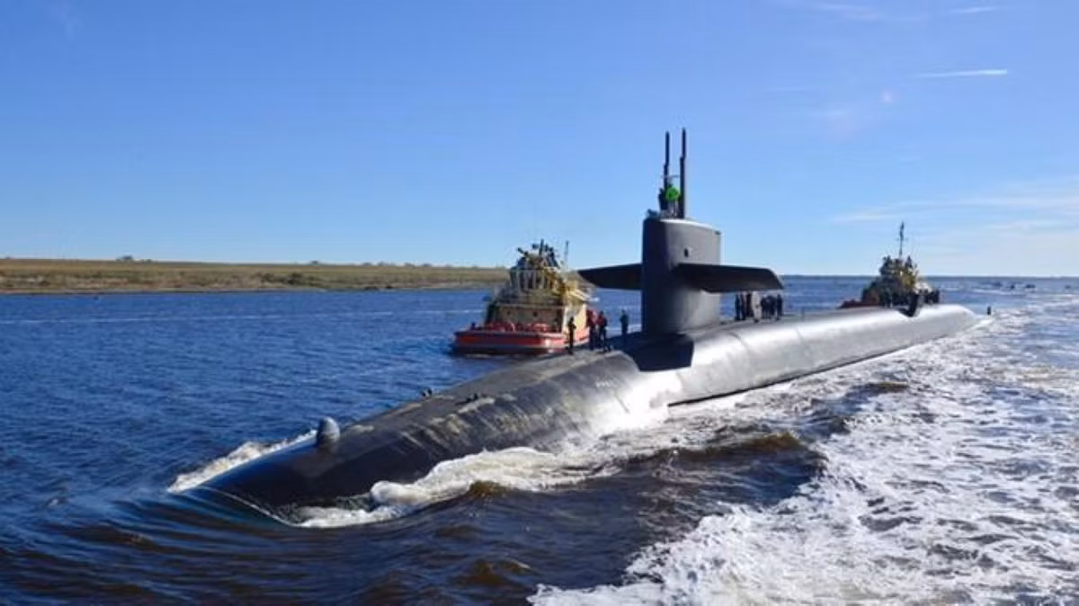 Tổng kho vũ khí hạt nhân trên tàu ngầm nguyên tử chiến lược lớp Ohio của Mỹ có đương lượng nổ bằng tổng số vũ khí được các bên sử dụng trong Thế chiến thứ 2. Với kho vũ khí này một chiếc tàu ngầm Ohio có thể dễ dàng xóa sổ một lục địa.