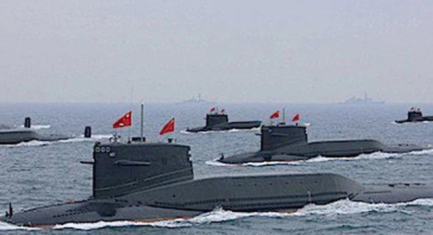 "Có thể điều gì đó xảy ra với tàu ngầm Type-094 này, buộc chiến hạm phải đi nổi vì cần thiết và an toàn hơn", ông Lã nói.