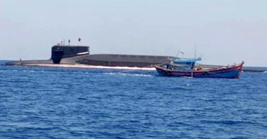 Lã Lễ Thi, cựu giảng viên học viện của lực lượng phòng vệ Đài Loan, cho biết một tàu ngầm hạt nhân chiến lược đi nổi là điều bất thường khi máy bay và vệ tinh Mỹ giám sát khu vực.