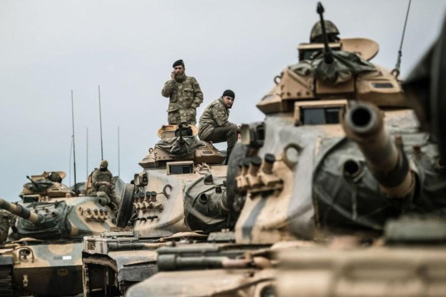 Nói về hiệu quả của hệ thống phòng vệ chủ động (APS) trên xe tăng M60TM khi tác chiến trên chiến trường Syria vào năm 2020, chuyên gia Andrew Chuter của Mỹ kết luận: “Ankara đã phải hứng chịu những tổn thất đáng kể về trang thiết bị quân sự. Tại thị trấn Kansafra ở Jabal Al-Zawiya, thuộc tỉnh Idlib, số lượng xe tăng M60TM bị SAA tiêu diệt là gần 20 chiếc. Hầu hết các trường hợp xe tăng Ankara bị phá hủy ở Syria đều cho thấy, hệ thống APS không làm việc, dù xe vẫn hoạt động, và lớp giáp dễ dàng bị xuyên thủng”.