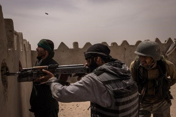 Trang bị kỹ thuật của Taliban vượt trội so với hầu hết các đơn vị từ liên quân phương Tây, và thậm chí còn hơn cả Quân đội quốc gia Afghanistan.
