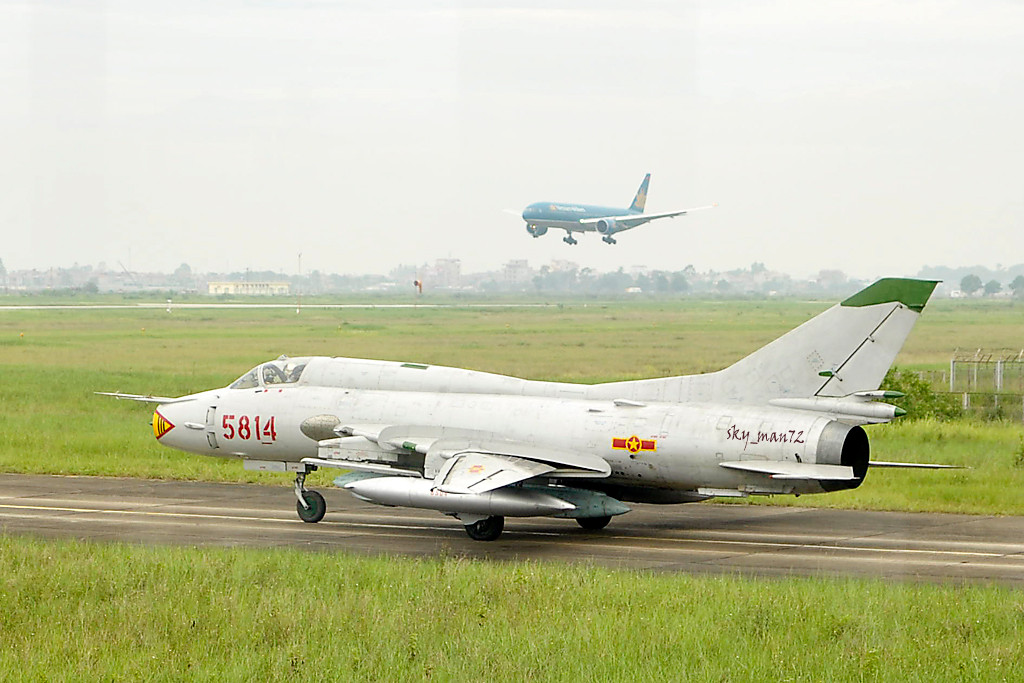 Đây cũng là loại tiêm kích - bom hiếm hoi trên thế giới ngày nay, đơn giản là do phương Tây và Mỹ không sở hữu bất cứ loại máy bay nào được xếp vào hàng "tiêm kích - bom".