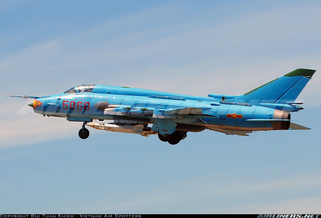 Tuy nhiên, thiết kế này cũng có nhiều nhược điểm ví dụ như không phù hợp cho thực hiện động tác bay khó với gia tốc trọng trường quá lớn.