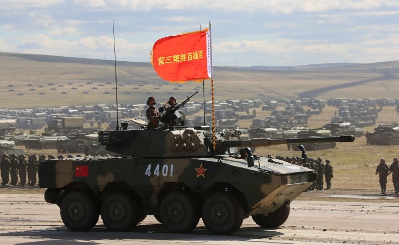 Cách đây một thời gian, quân đội Trung Quốc trong các cuộc tập trận quy mô lớn ở miền Trung nước này đã bị phát hiện ra đang thực hành sử dụng ồ ạt xe tăng bánh lốp trên quy mô lớn.