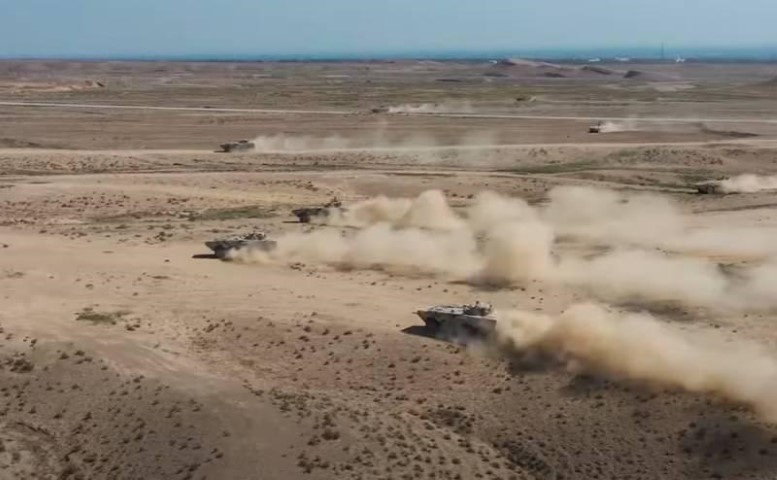 Sở dĩ loại xe thiết giáp này của Trung Quốc thu hút sự quan tâm đặc biệt từ giới chuyên gia quân sự Ấn Độ xuất phát từ lý do nó có thể vận chuyển bằng đường hàng không một cách tương đối dễ dàng.