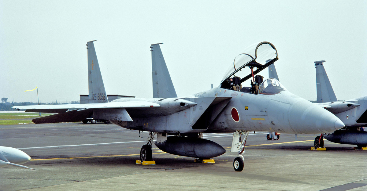 Nhắc tới tập đoàn công nghiệp nặng Mitsubishi, nhiều người thường nghĩ ngay tới... thang máy chất lượng cao. Tuy nhiên trong thực tế, Mitsubishi còn sản xuất được nhiều loại vũ khí cực kỳ hiện đại.