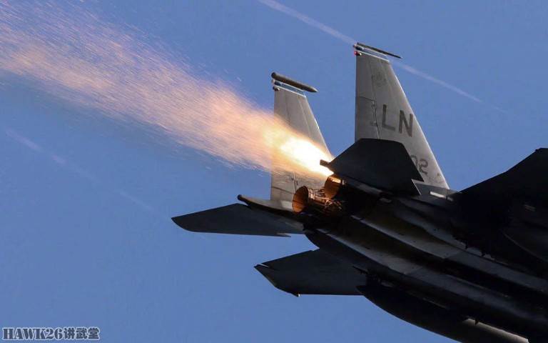 Tờ Drive lại nhận định, nhiều khả năng phi công cũng không biết rằng chiếc chiến đấu cơ gặp vấn đề. Ngay cả khi được mặt đất thông báo về sự cố bất thường, phi công cũng chưa chắc đã nắm bắt được nguyên nhân của sự cố.