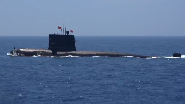 Năm 2019, Mỹ đã đặt đóng 9 tàu ngầm đa năng lớp Virginia thế hệ mới, 8 trong số đó sẽ nhận thêm 28 module để bắn tên lửa hành trình Tomahawk. Bước tiếp theo sẽ là đóng 12 tàu ngầm chiến lược lớp Ohio cải tiến mang theo 16 SLBM.