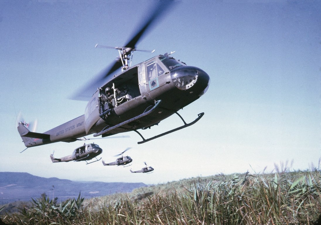 Trước khi nói đến số lượng cụ thể trực thăng UH-1 bị bắn hạ tại Việt Nam, cần phải nhấn mạnh rằng đây là loại trực thăng rất tốt, hoạt động hiệu quả, phù hợp với chiến trường Việt Nam.