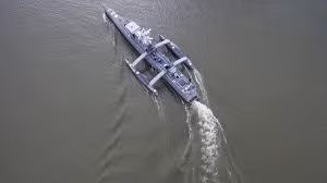 Lãnh đạo Hải quân Mỹ, ông Ray Mabus cho biết, cùng với khả năng trinh sát trên biển, lực lượng này trang bị cho Sea Hunter các loại vũ khí sát thương để mở rộng danh sách nhiệm vụ của nó nhưng vẫn đảm bảo giữ nguyên thiết kế con tàu.