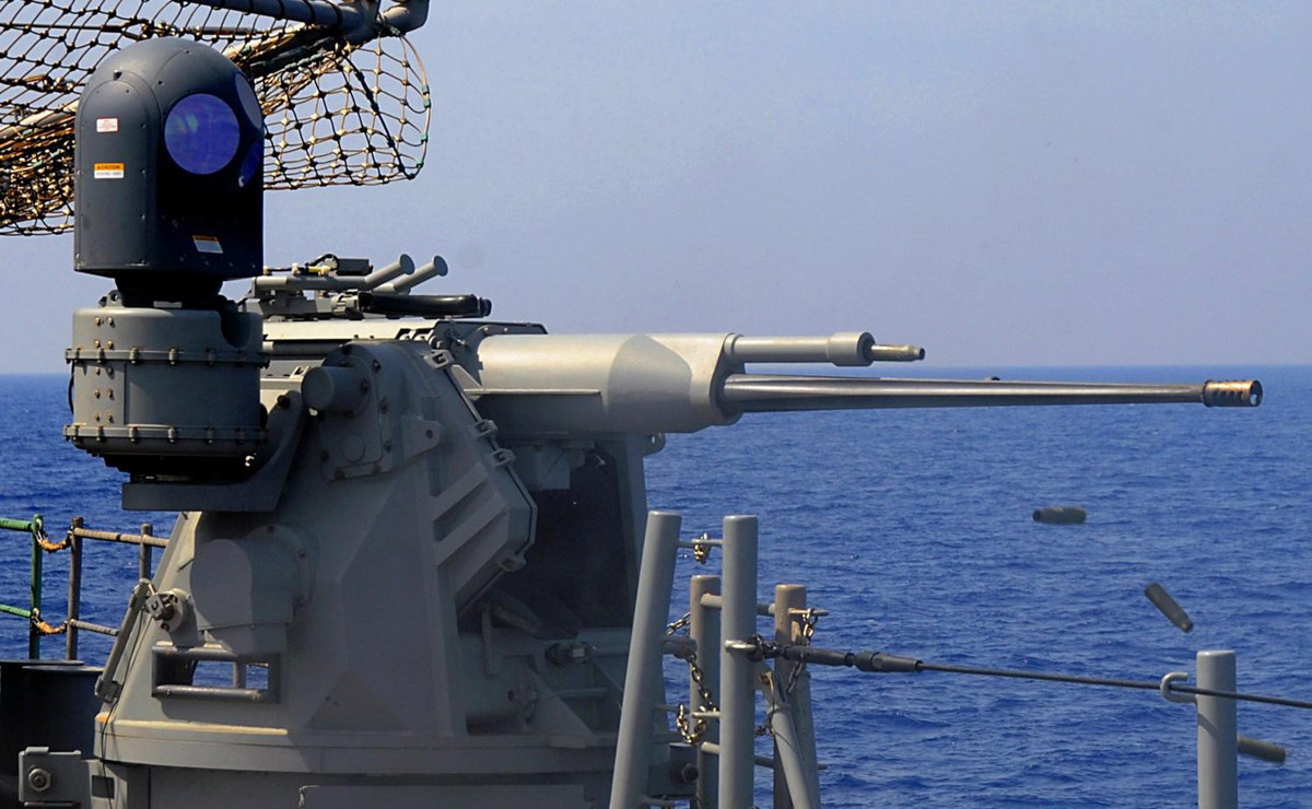 Công ty BAE Systems của Anh đã cho ra mắt các biến thể mới nhất của pháo hạm tầm xa Mk-38 được phát triển cho Hải quân Mỹ. Đây là loại vũ khí rất hiệu quả để đối đầu với các xuồng cao tốc của Iran.