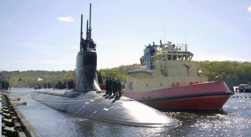 Tàu ngầm lớp Seawolf ra đời từ cuộc khủng hoảng của hải quân Mỹ cuối thập niên 1980. Đó là lúc Liên Xô phát triển tàu ngầm Đề án 941 Schuka-B có độ ồn thấp hơn hẳn các thế hệ trước, cùng khả năng lặn sâu gấp ba lần lớp Los Angeles tối tân của Mỹ thời điểm đó.